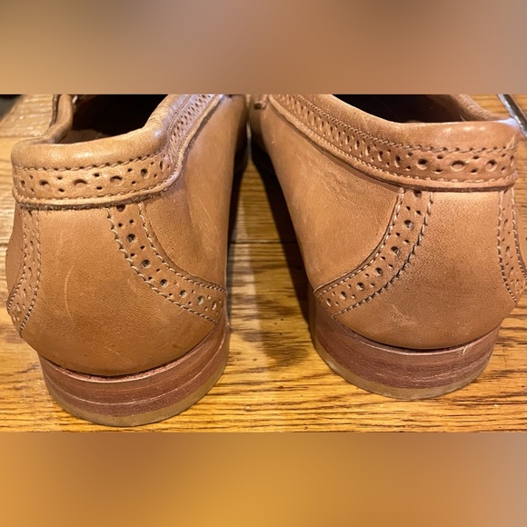 Cole Haan men’s Fringed tan loafers, size 10.5 M, wood heels - Picture 4 of 9